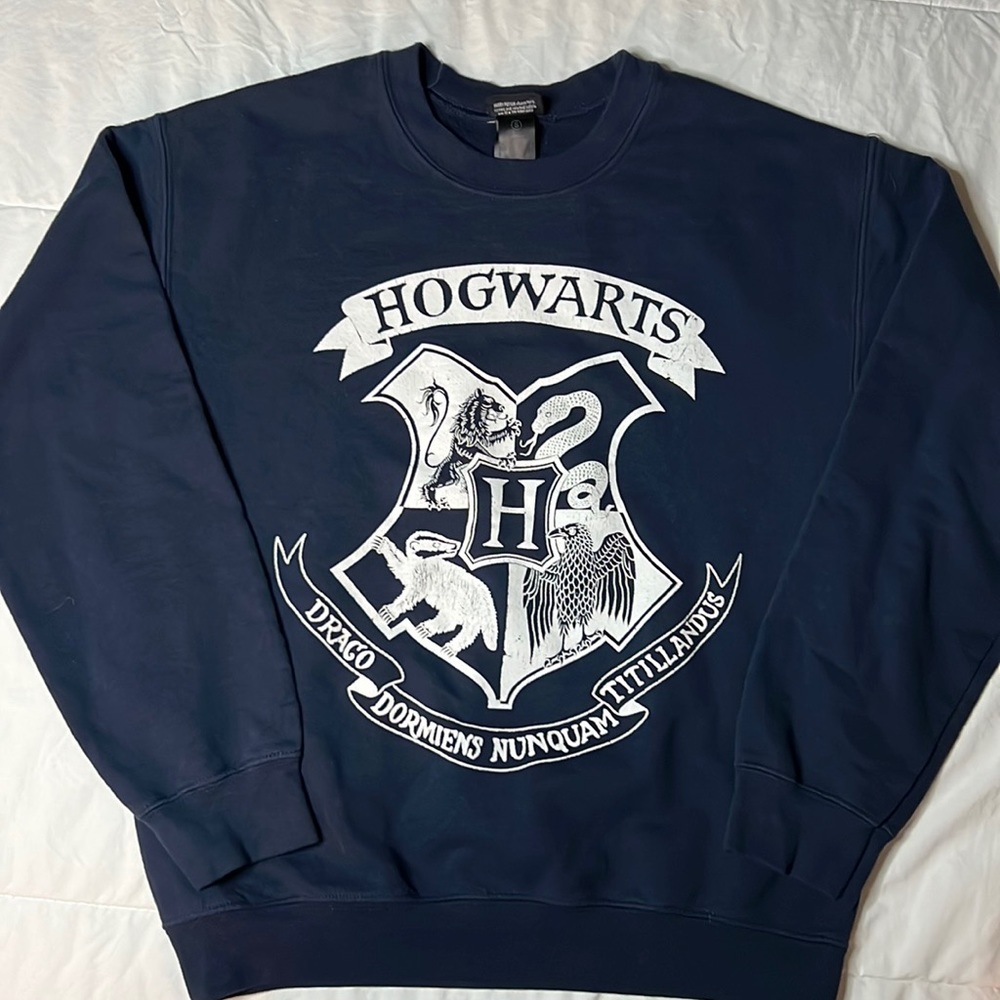 Official Harry Potter Hogwarts Crewneck Sweatshirt - size small; navy color